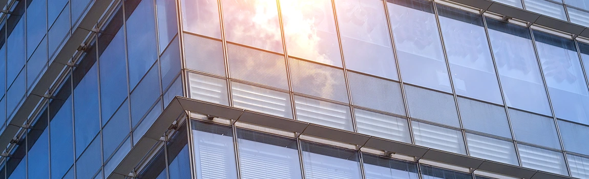 UV-Resistant Glass Experts&nbsp;in Hallandale Beach, FL